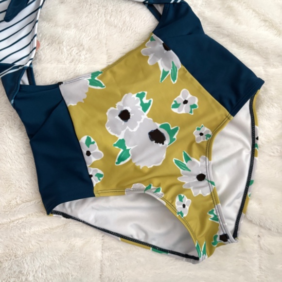 NWT Nani Mara High Tide One Piece Swimsuit - Size Small - Picture 4 of 10